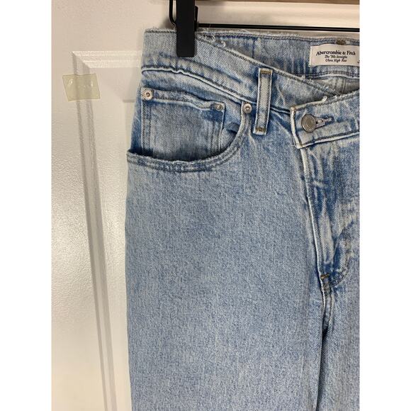Abercrombie & Fitch The 90's Straight Ultra High Rise Denim Jeans Size 28/6R - Picture 3 of 7